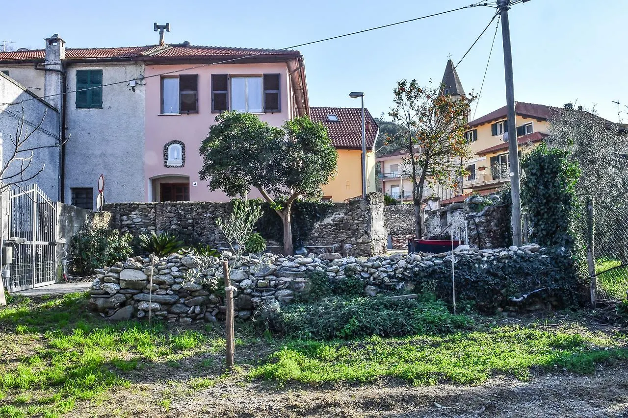 *** Bed & Breakfast Bed and Breakfast La Terra di Mingo Vado Ligure Italia