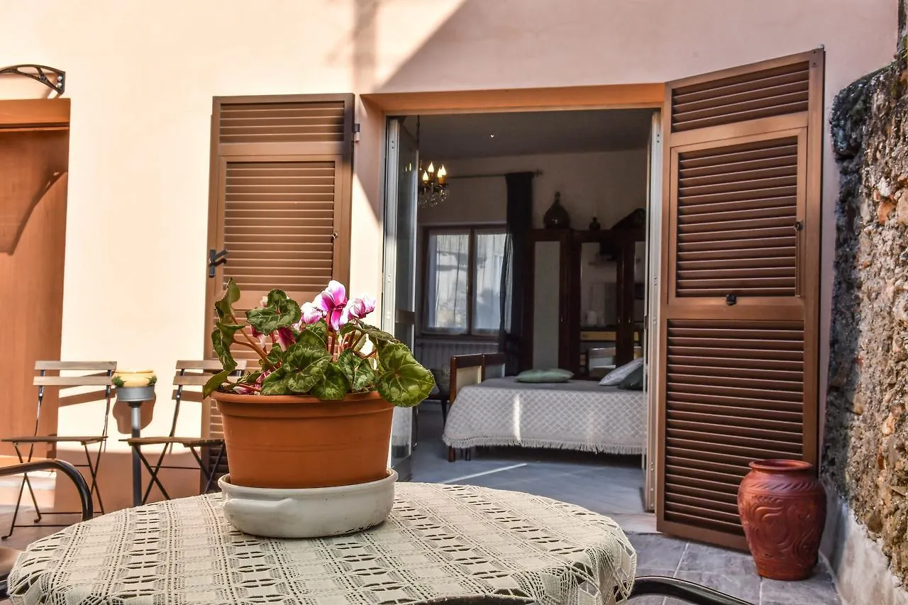 Bed and Breakfast La Terra di Mingo Vado Ligure Italia
