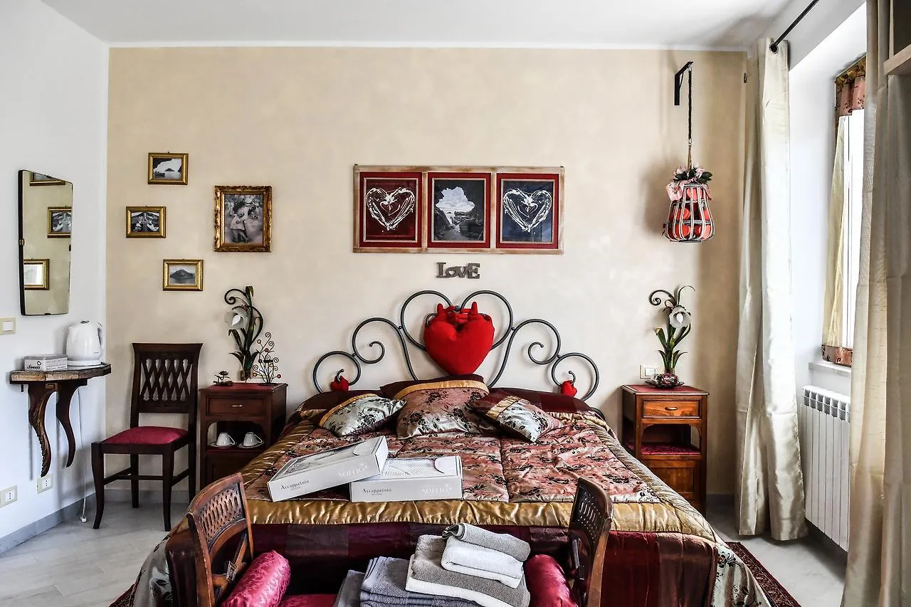 Bed and Breakfast La Terra di Mingo Vado Ligure Bed & Breakfast