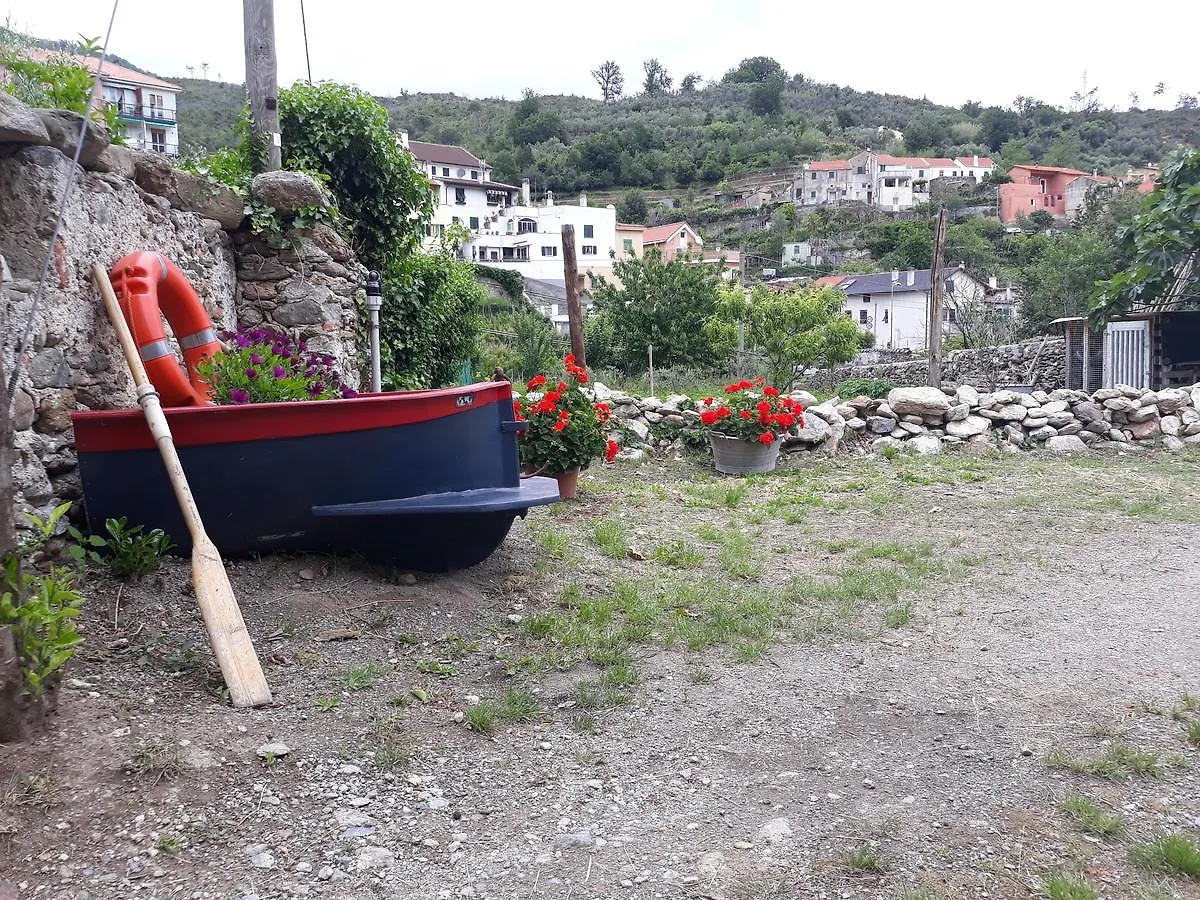 Bed and Breakfast La Terra di Mingo Vado Ligure Bed & Breakfast