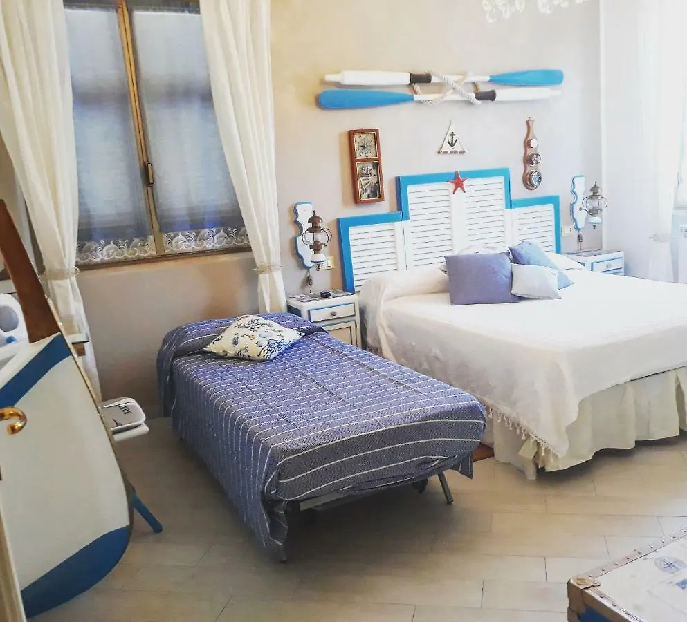 Bed and Breakfast La Terra di Mingo Vado Ligure Bed & Breakfast